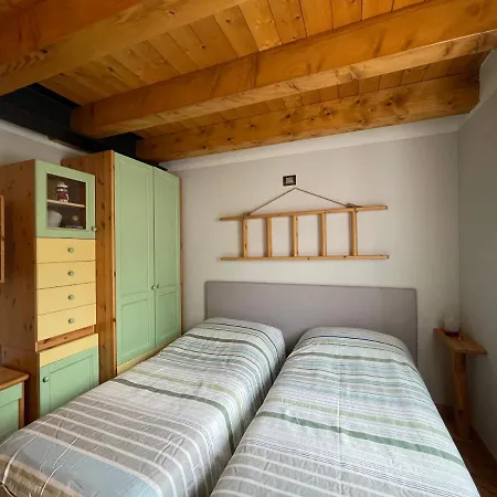Casa Samantha A Sant'anna Di Tambre Bl Semesterbostad Tambre dʼAlpago