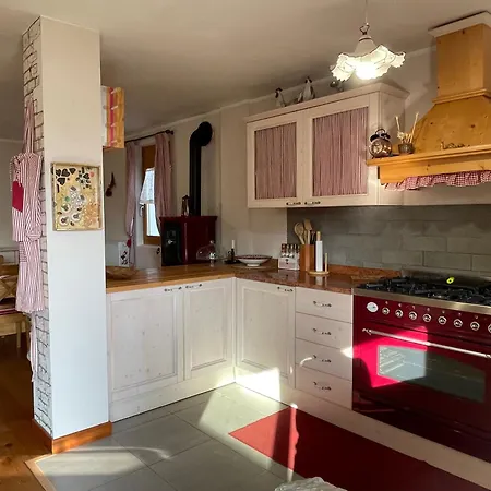 Casa Samantha A Sant'anna Di Tambre Bl Semesterbostad